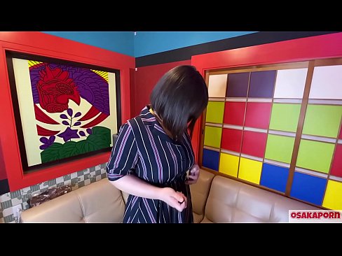 ❤️ Japanesch Cutie mat groussen Titten masturbéiert mat Sexspillsaachen an huet en Orgasmus. Si schwätzt an engem Interview iwwer hir fucking Erfahrung. Riesen Titten an haare Muschi krauchen haart. Osakaporn ️❌ Sluts bei eis ❌